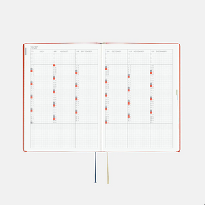 Hobonichi Techo 2027 HON A5 Yumi Kitagishi: White Cat and Rabbit’s Tea Room