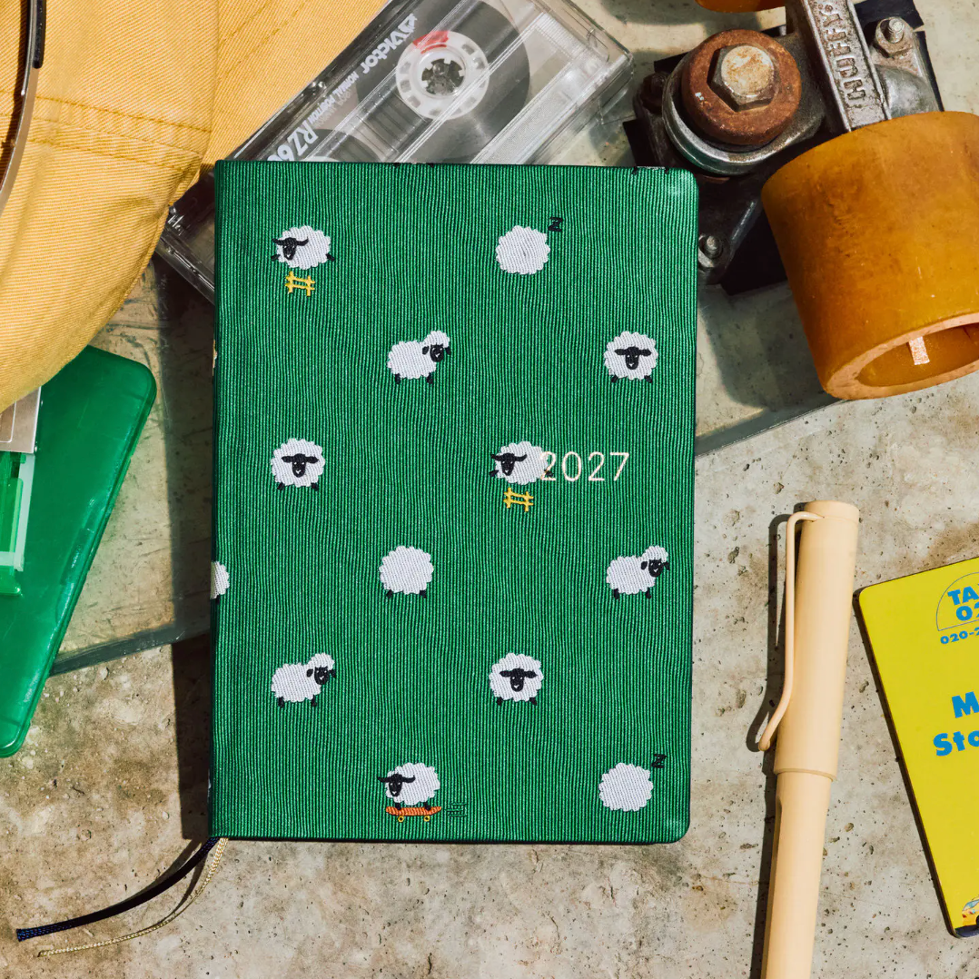 Hobonichi Techo 2027 HON A6 Bow & Tie: Sheep Sheep Sheep
