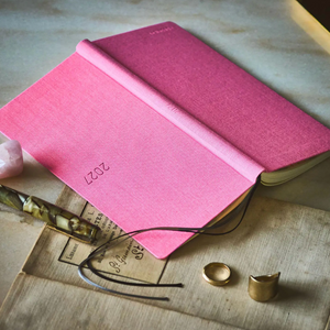 Hobonichi Techo 2027 Weeks Colors: Pink Sapphire