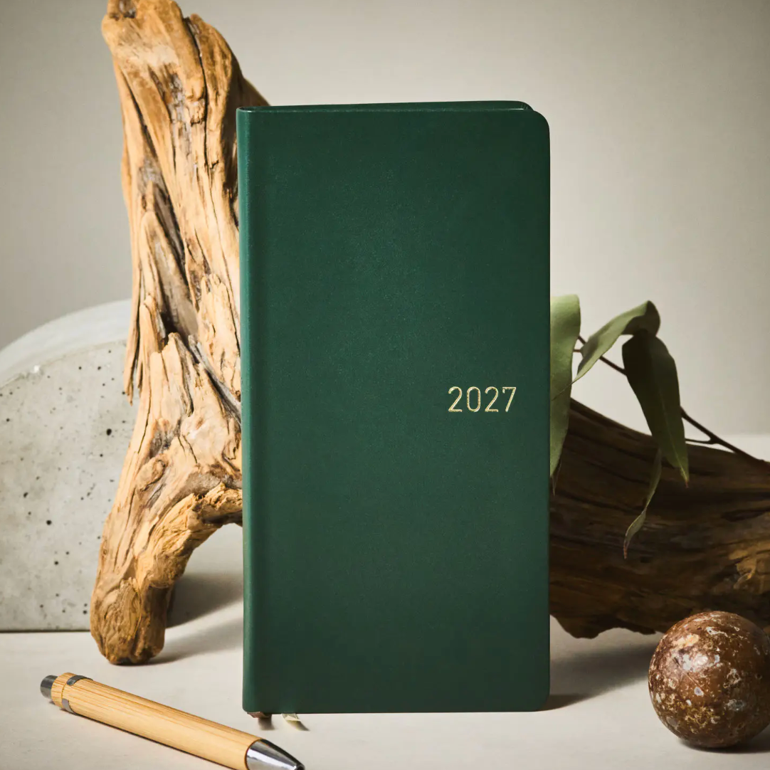 Hobonichi Techo 2027 Weeks Leather: Forest Green