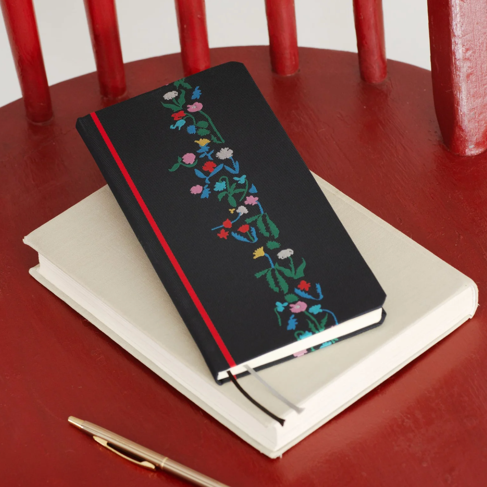 Hobonichi Techo 2027 Weeks: Yoshie Watanabe: Petit Bloom