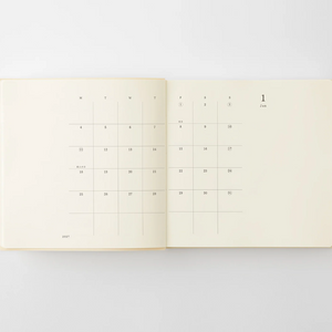 MD Diary 2027 A5 Square - 1 Day 1 Page