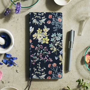 Hobonichi Techo 2027 Weeks Liberty Fabrics: Floral Remedy
