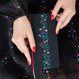 Hobonichi Techo 2027 Weeks: Yoshie Watanabe: Petit Bloom