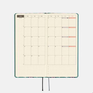 Hobonichi Techo 2027 Weeks: Yumi Kitagishi: White Cat Wallpaper