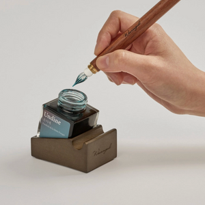 Ink & Pen Rest