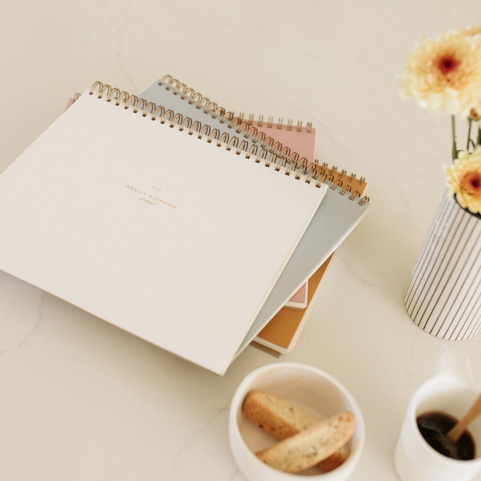 Weekly Overview Planner | Assorted Colors // Undated Planner Ramona & Ruth Steel Blue 