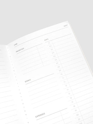 2027 Dated Travel Notebook : Monthly A5 Slim