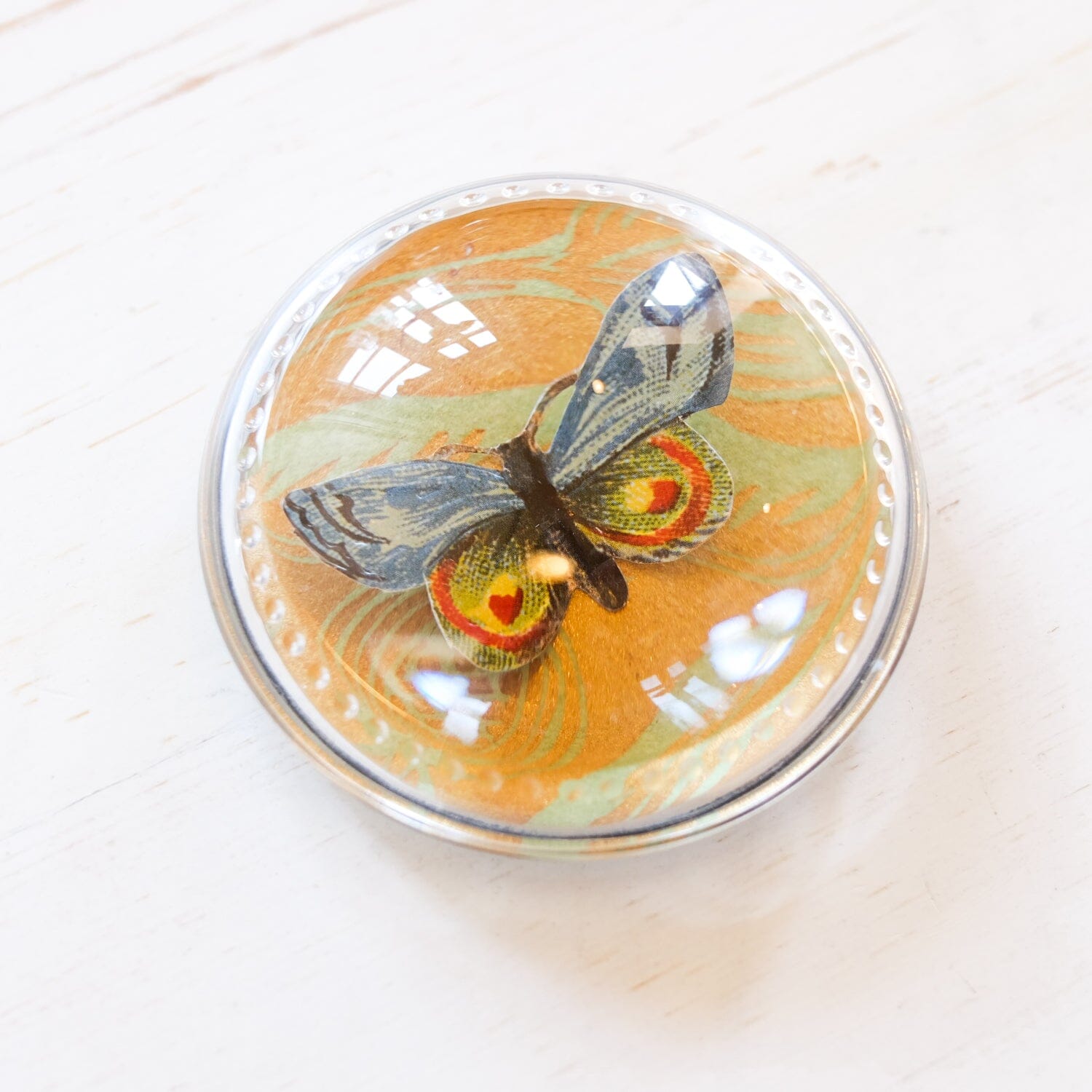 Glass Paperweight - Victorian Die Cut paperweight Papillon Press Butterfly & Green/Gold 
