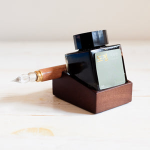 Ink & Pen Rest